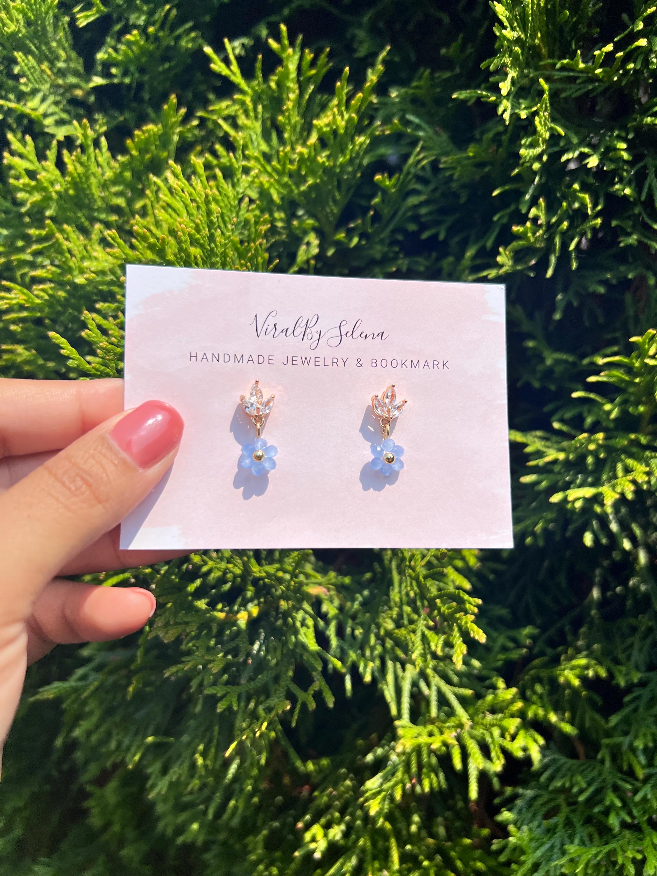 Daisy blue crystal earrings with 14k gold plated stud , minimalist earrings,