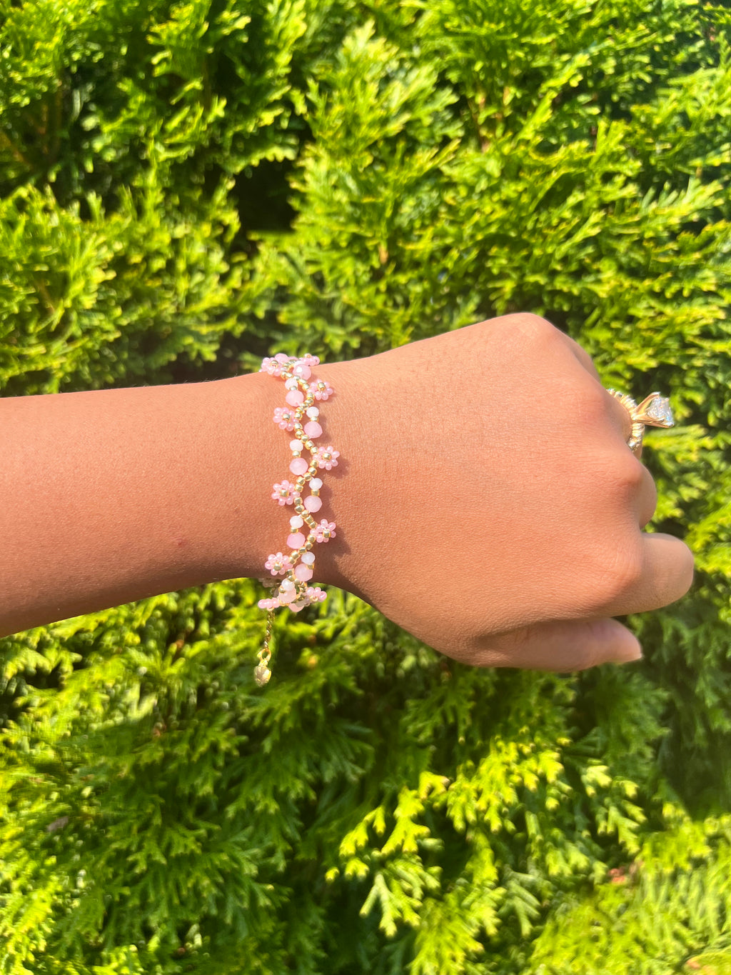 Pink with white accent daisy vine Beaded Bracelet