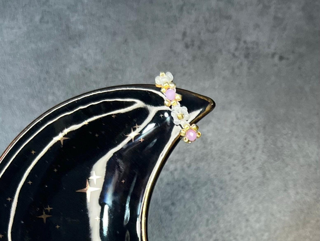 Purple & White daisy bead ring,flower beaded ring,,stretchy ring, dainty jewelry, cute beaded ring, gift for her, sunflower ring