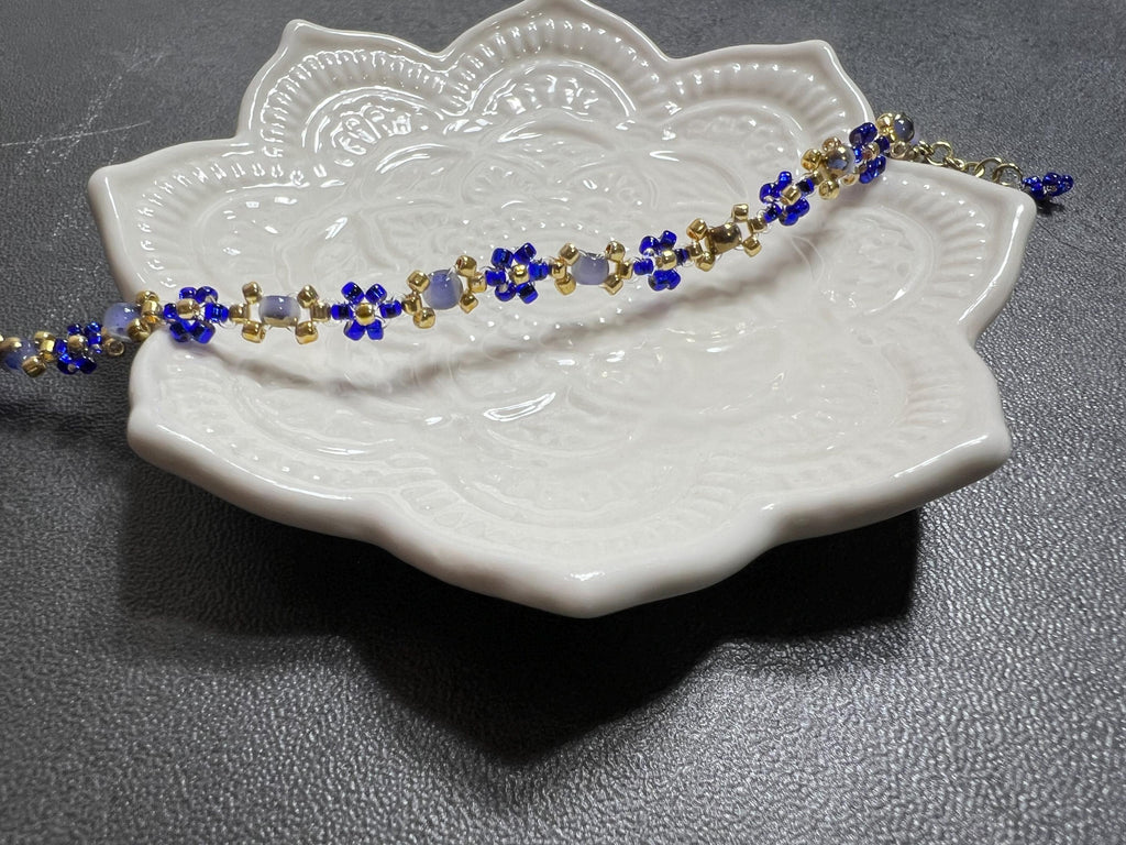 Sapphire Daisy Beaded Bracelet