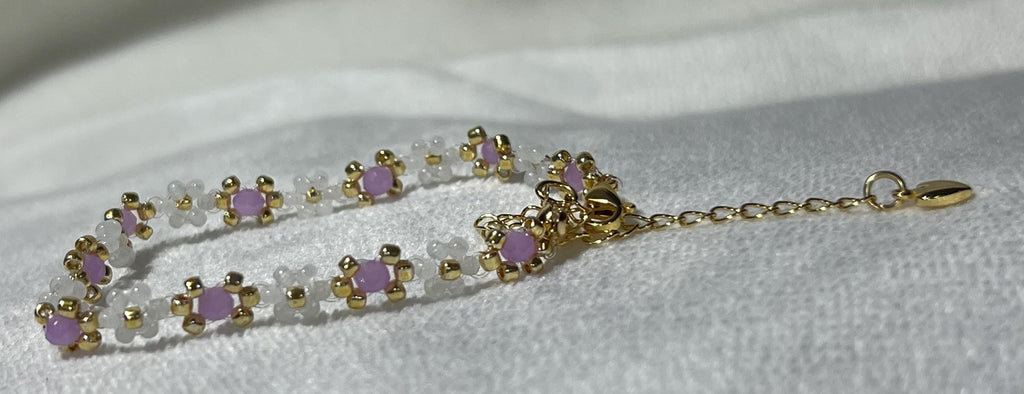 Purple & White Daisy Beaded Bracelet
