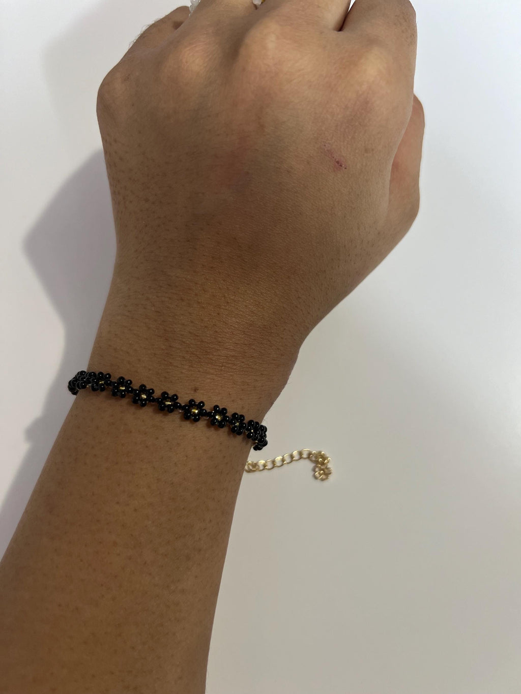 Black daisy seed bead Beaded Bracelet