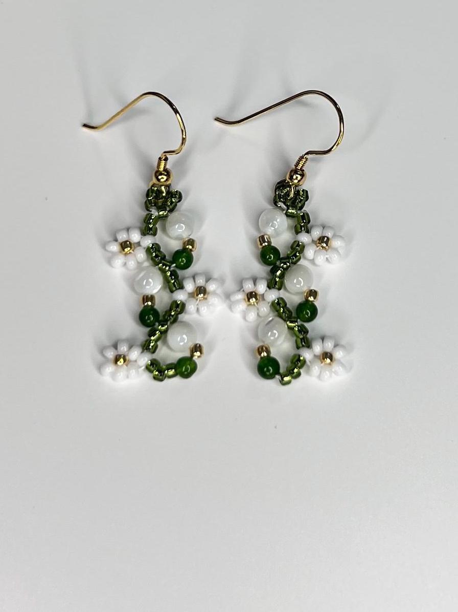 Daisy white and green vine earrings, gift for her, cute flower earrings