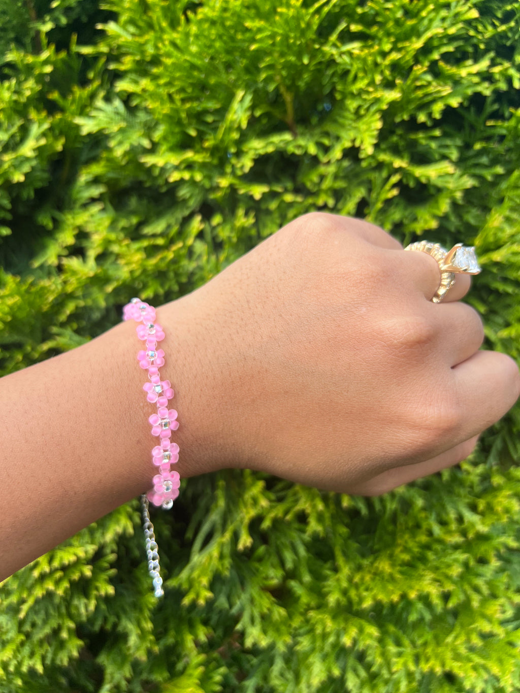 Glow in the dark daisy bracelet