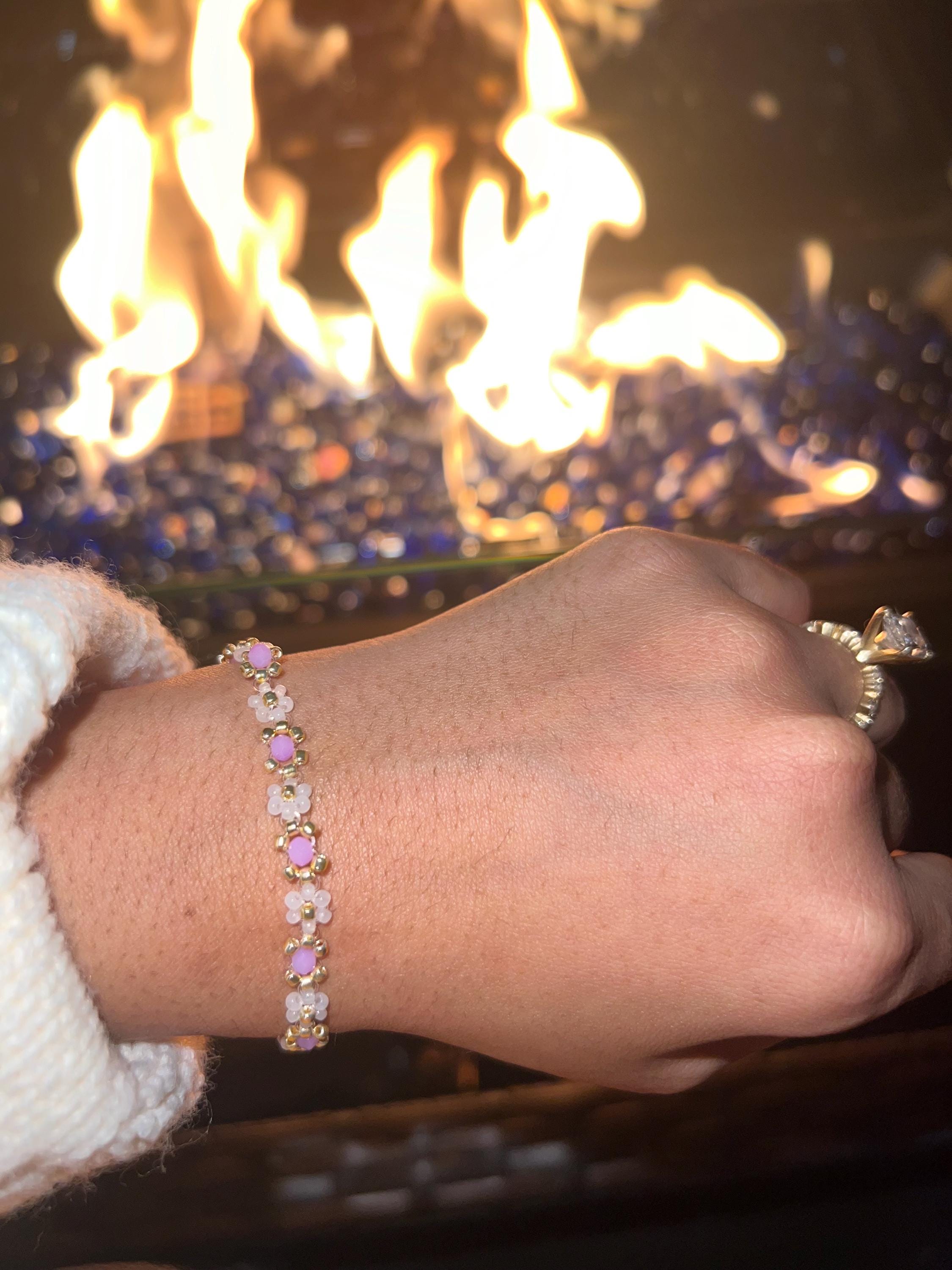 Purple & White Daisy Beaded Bracelet