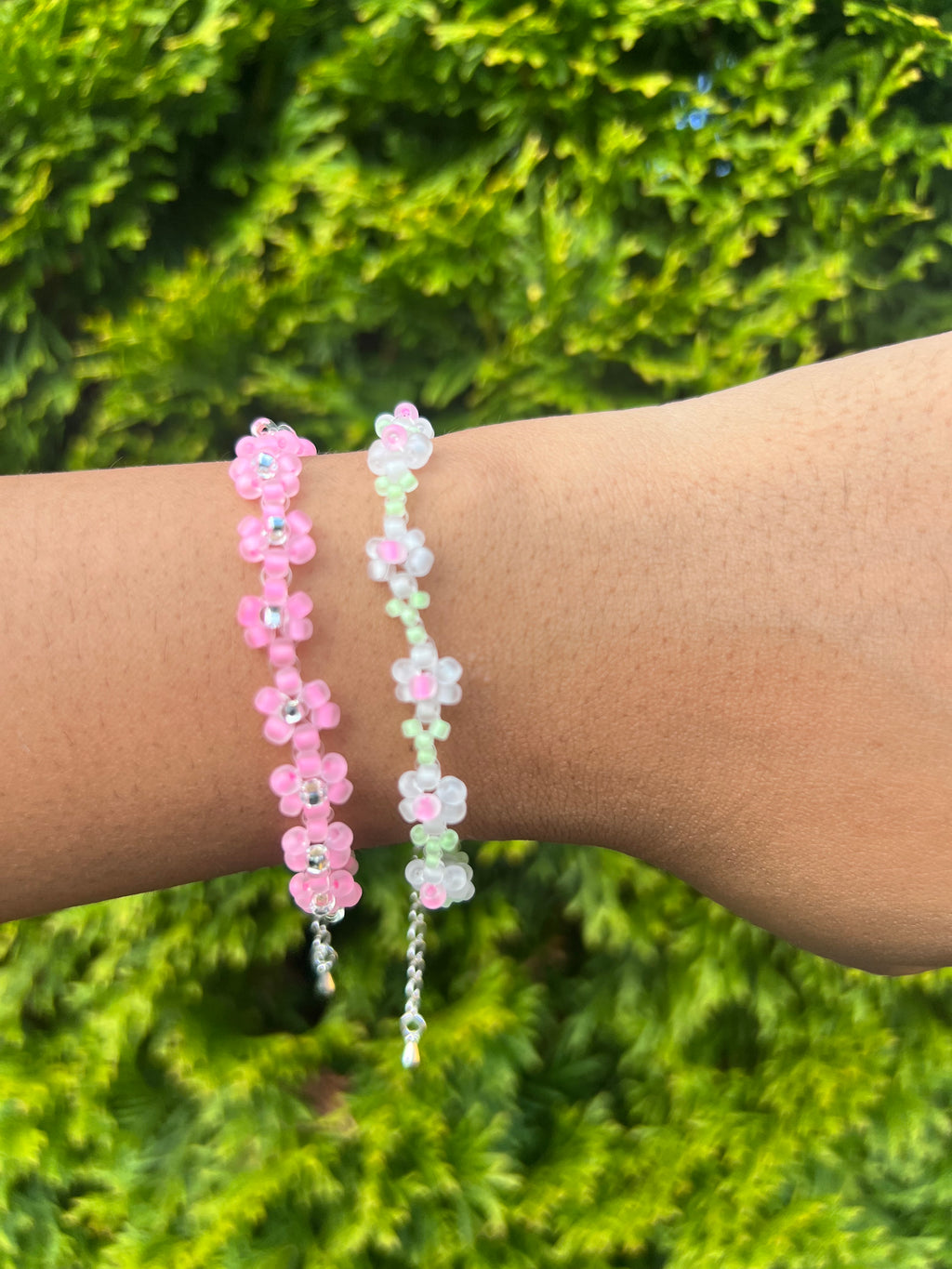 Glow in the dark daisy bracelet