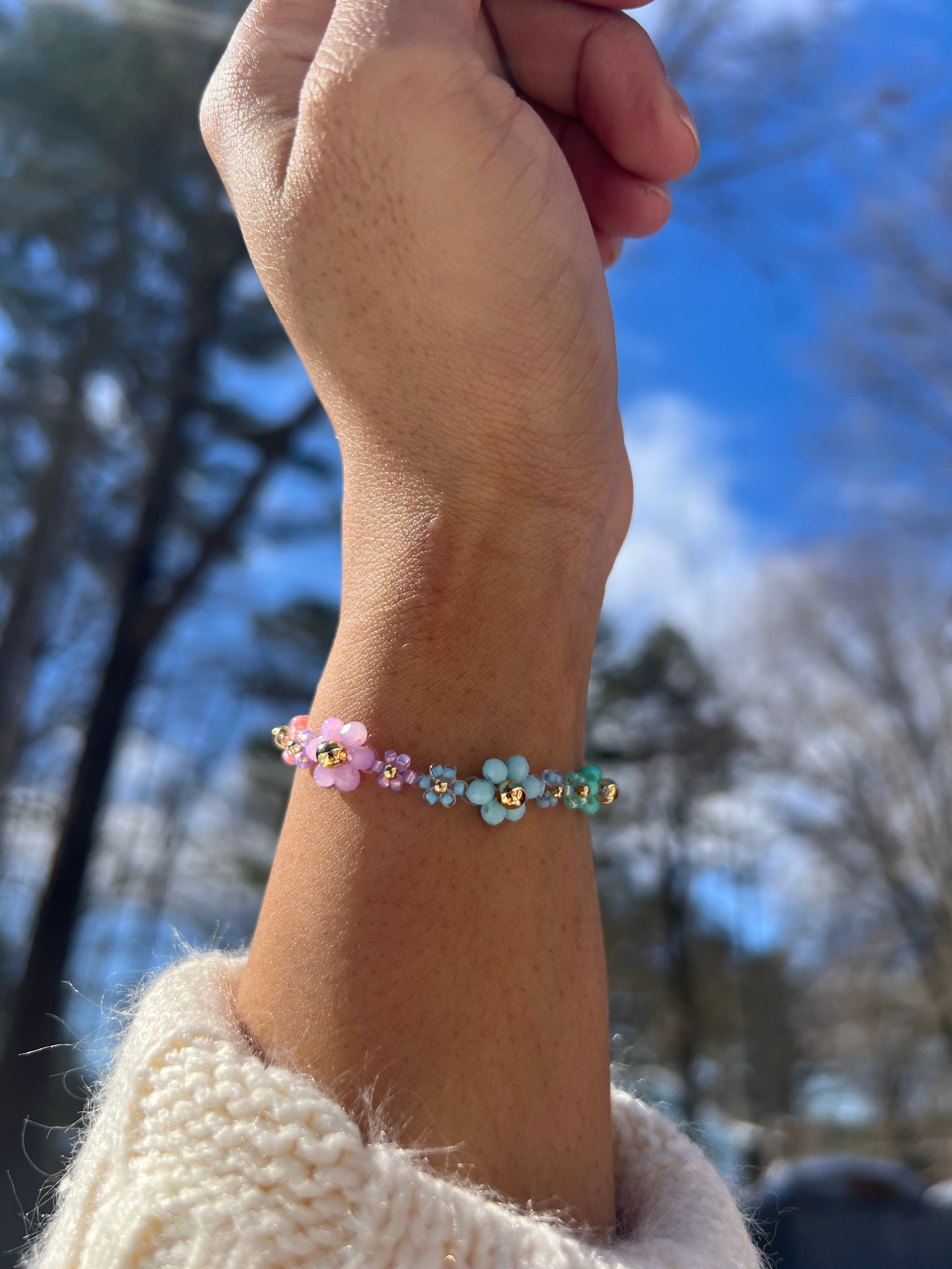 Pastel daisy bracelet