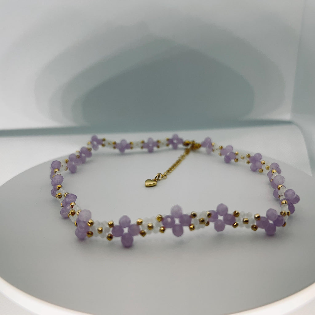 Daisy beaded flower Necklace