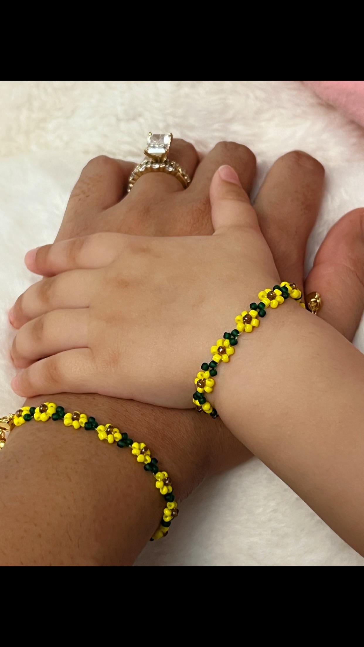 Mommy & Mini Daisy sunflower bracelet-daisy bracelet- daisy flower- flower bracelets- gifts for kids- mom and baby gift- baby bracelets