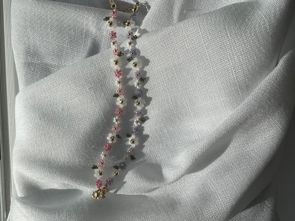 Pink or purple with white daisy bracelet perfect bff bracelet