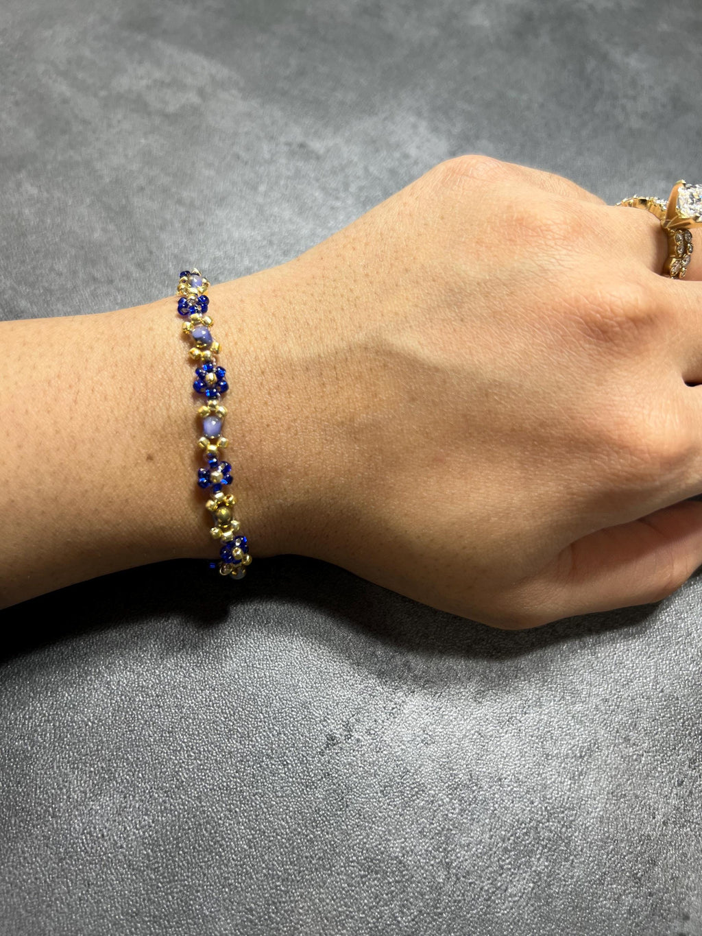Sapphire Daisy Beaded Bracelet