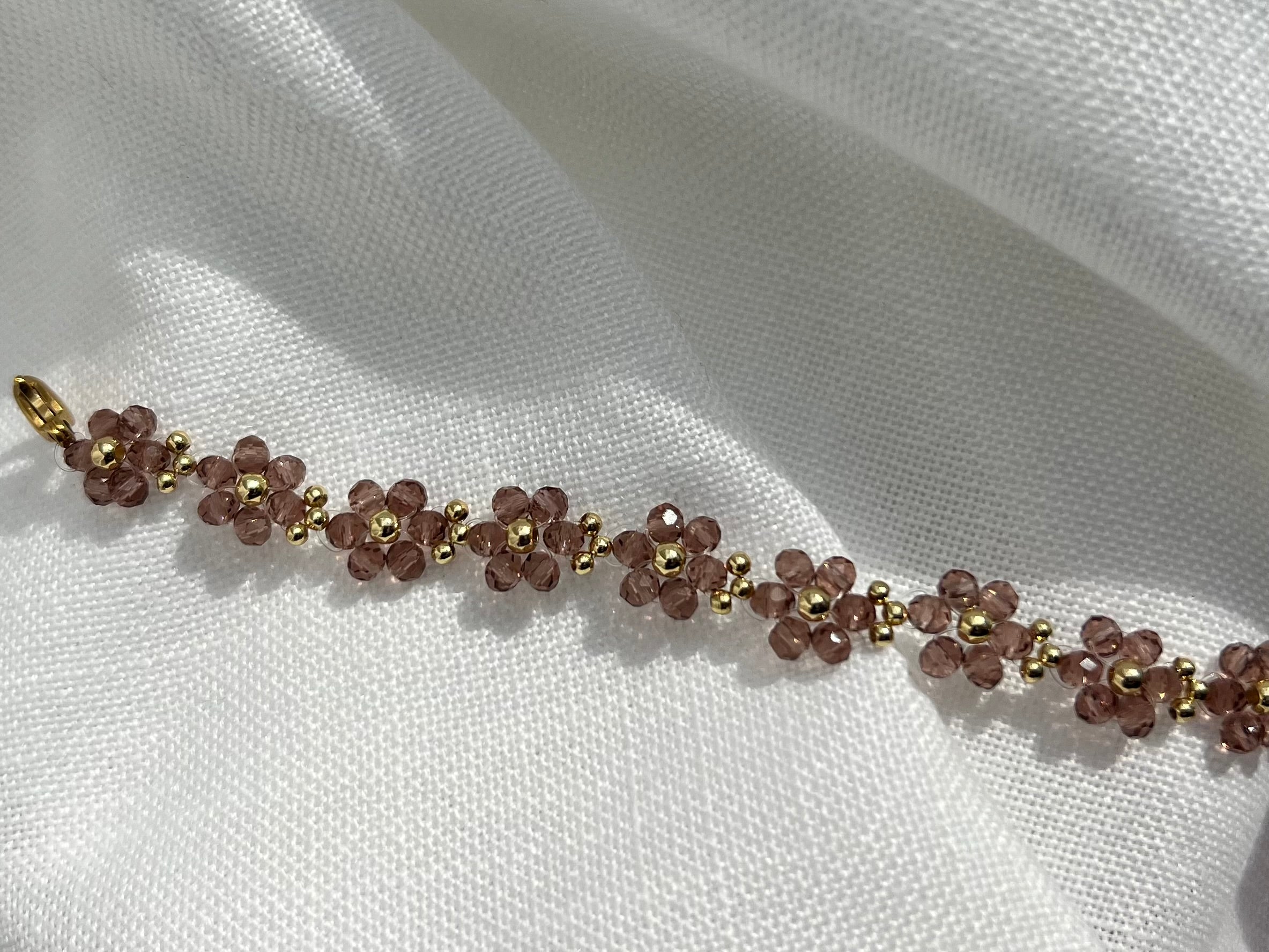 Nude daisy crystal bracelet