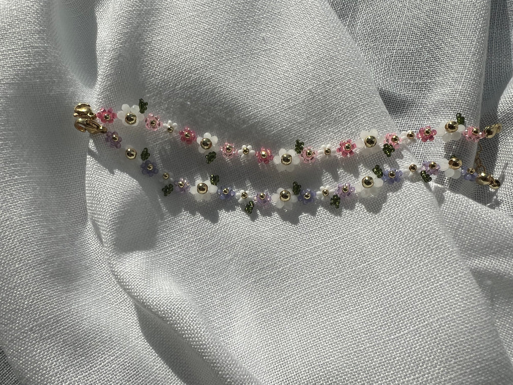Pink or purple with white daisy bracelet perfect bff bracelet