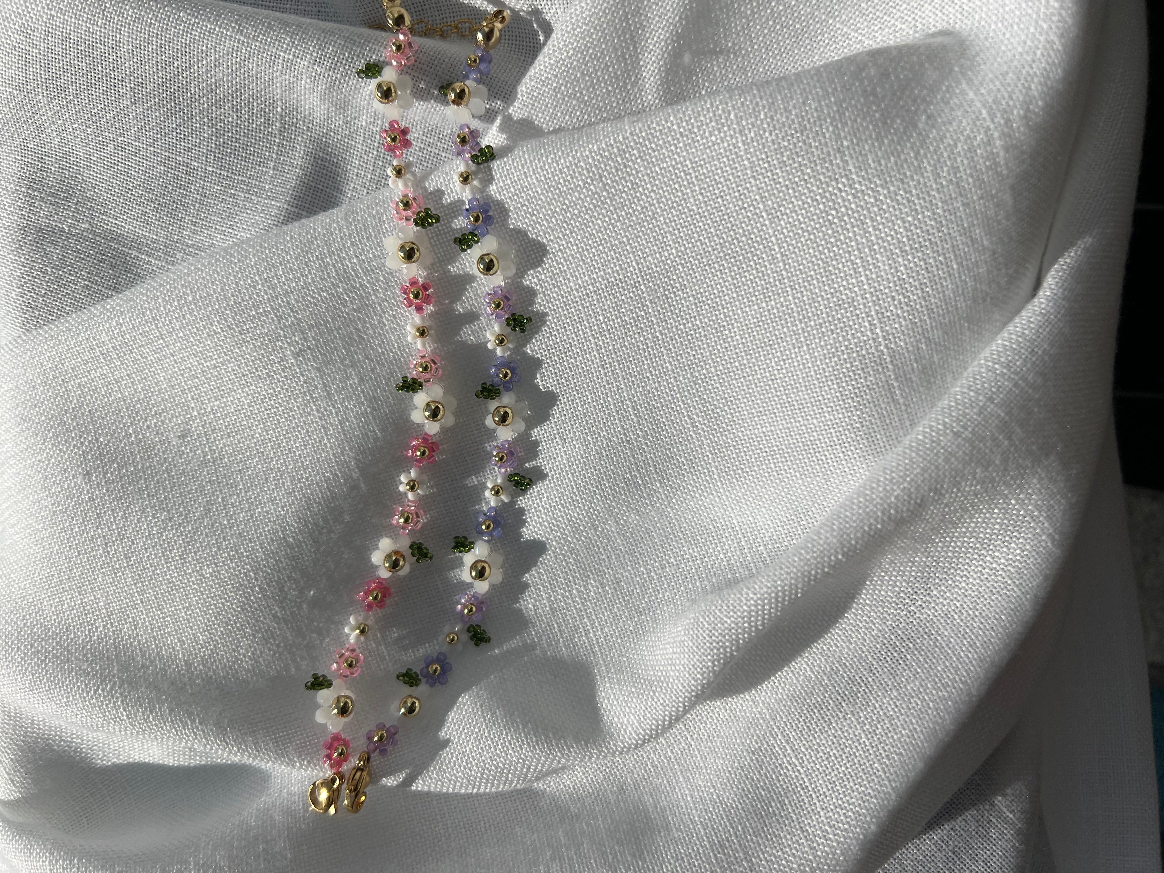 Pink or purple with white daisy bracelet perfect bff bracelet