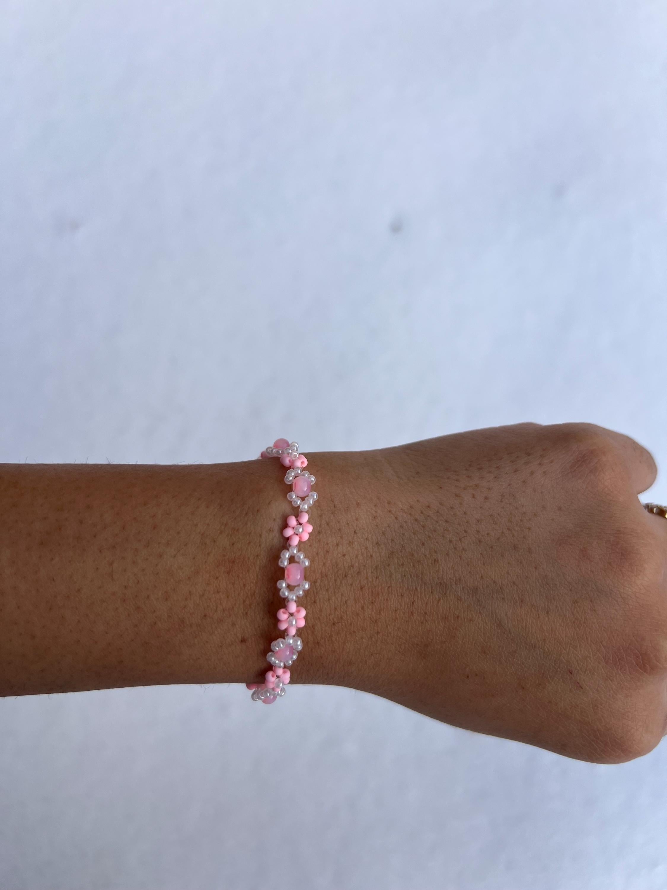 Pink & White elegant flower Beaded Bracelet