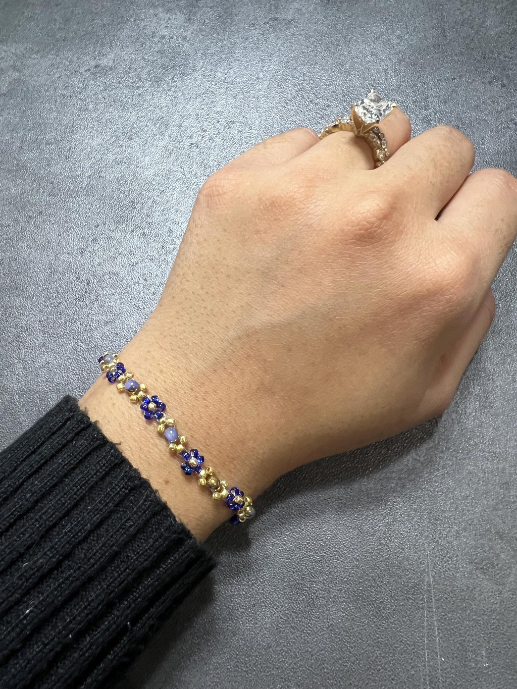 Sapphire Daisy Beaded Bracelet