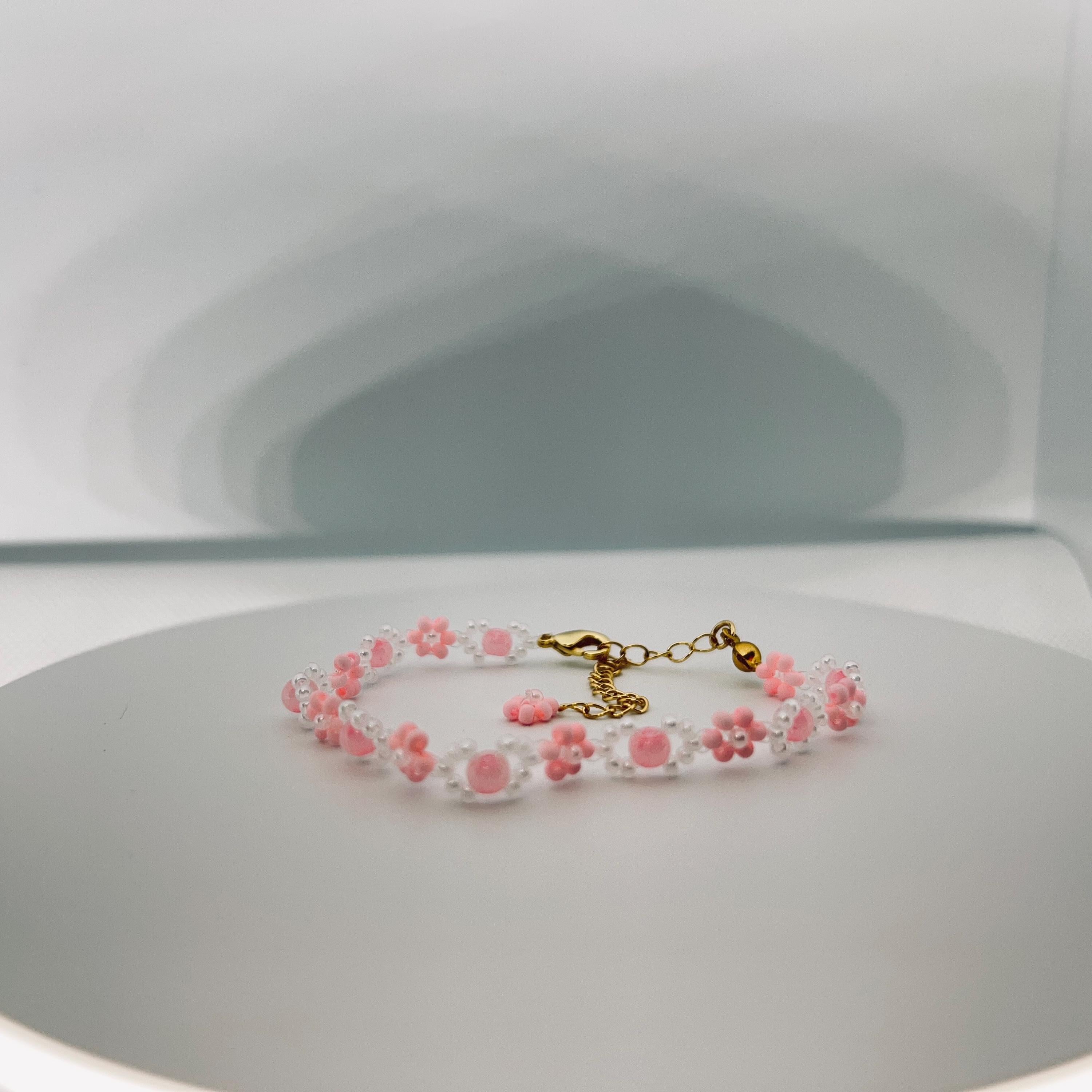 Pink & White elegant flower Beaded Bracelet