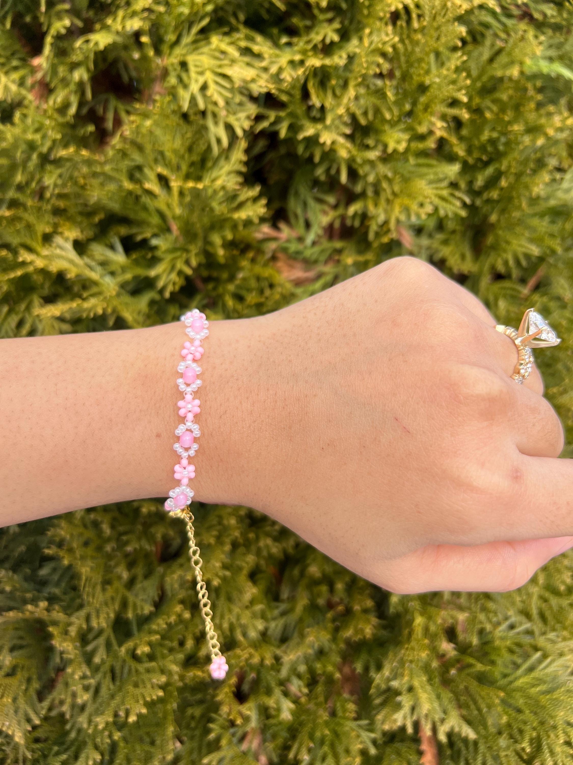 Pink & White elegant flower Beaded Bracelet