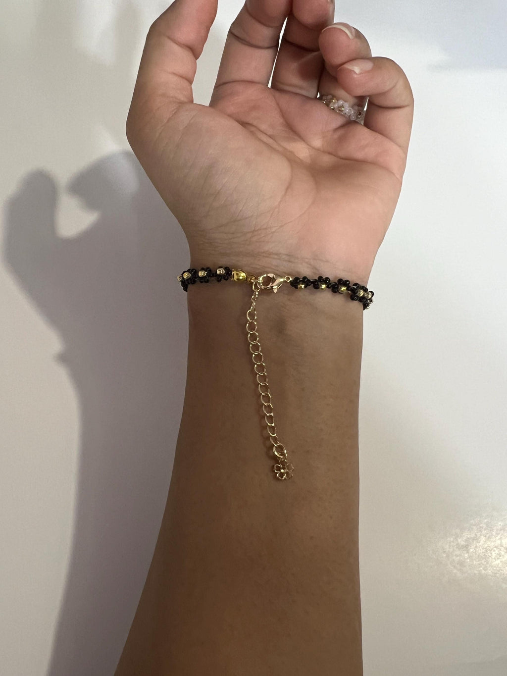 Black daisy seed bead Beaded Bracelet