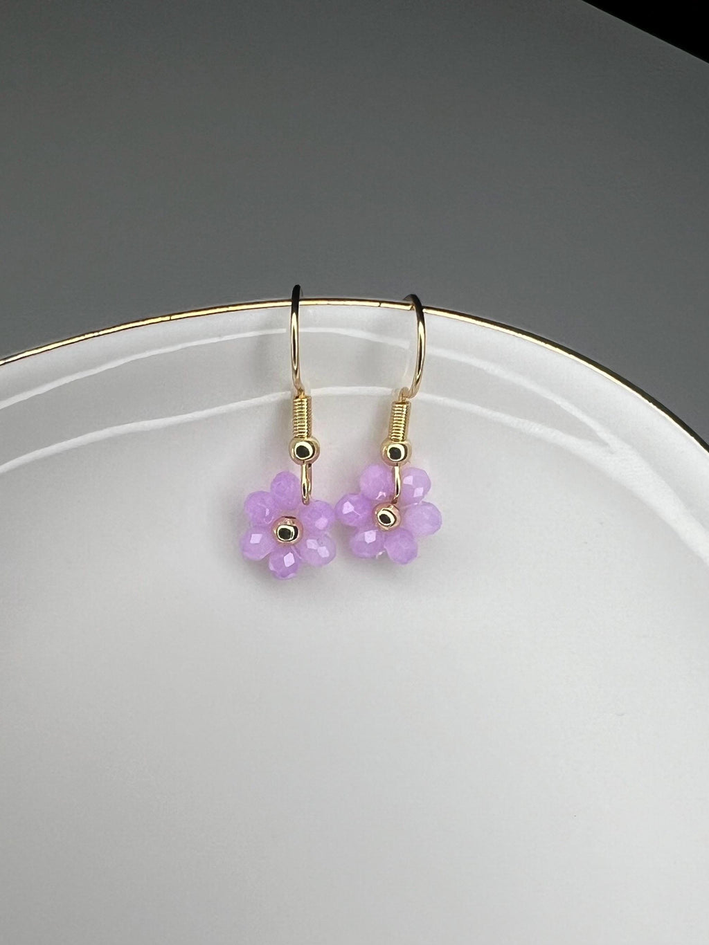 Daisy purple crystal earrings